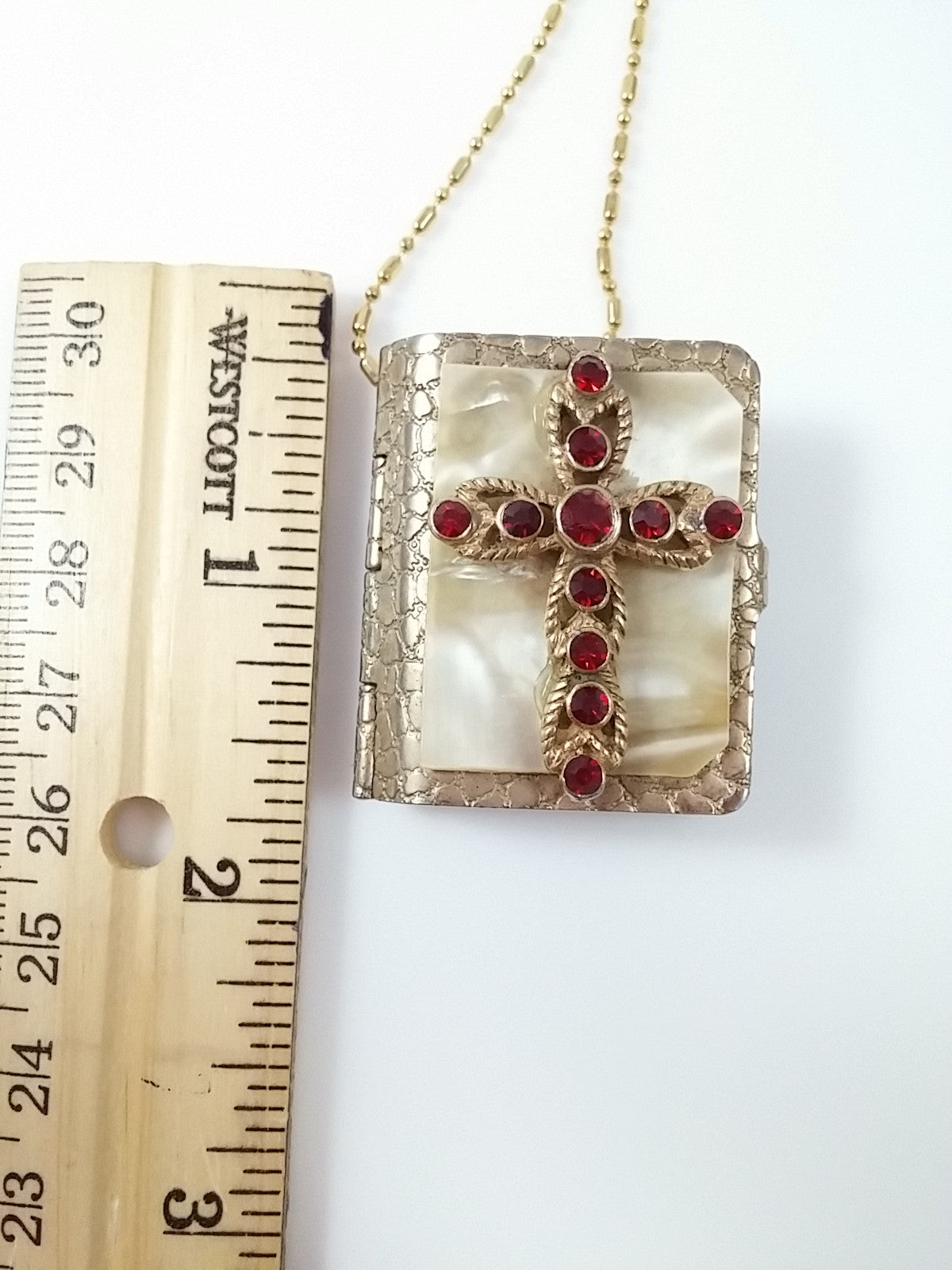 Vintage Bible Religous Book Pendant w/ 10 Commandment Pages - Dirty 30 Vintage | Vintage Clothing, Vintage Jewelry, Vintage Accessories