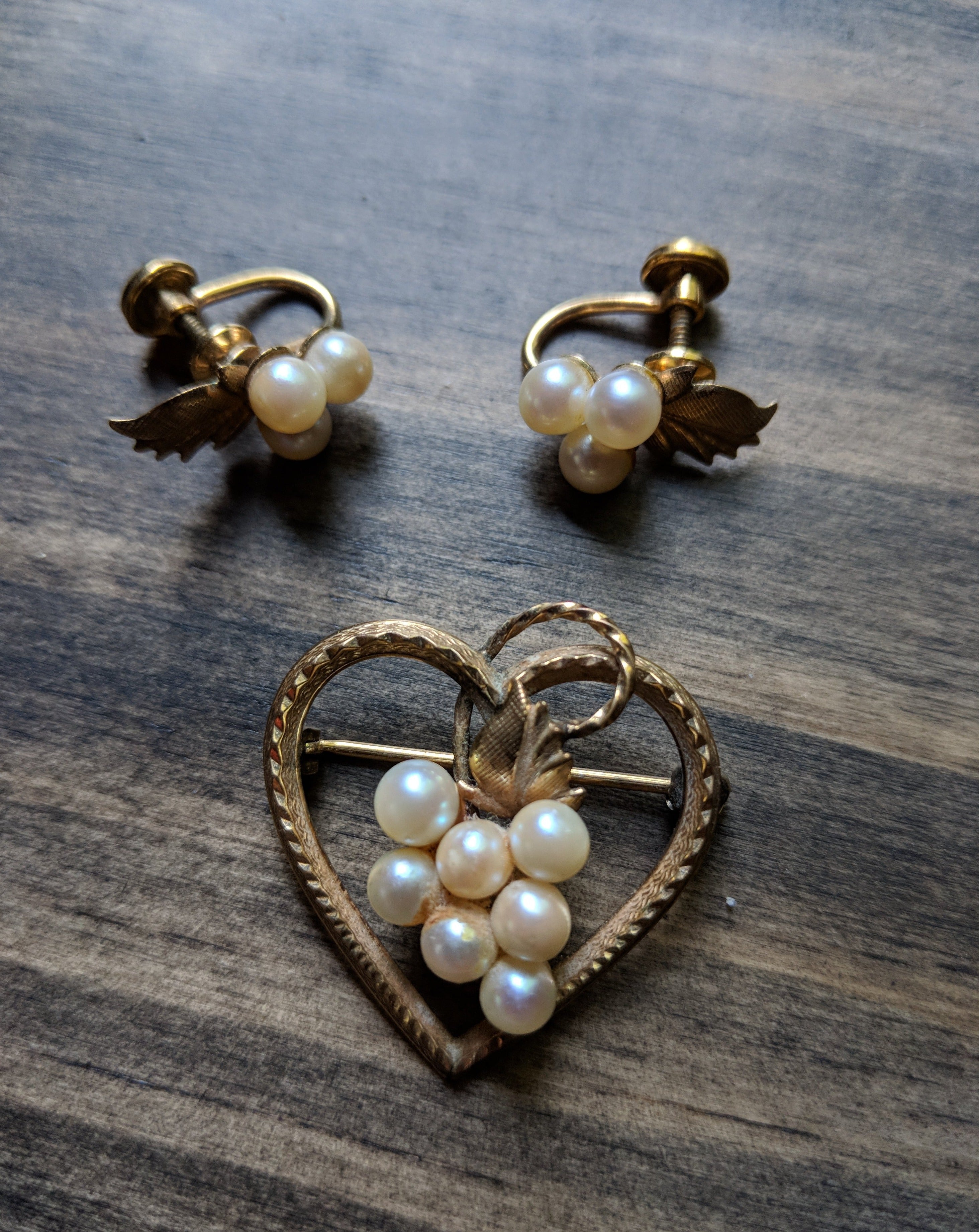 Heart shaped screw hot sale back earrings