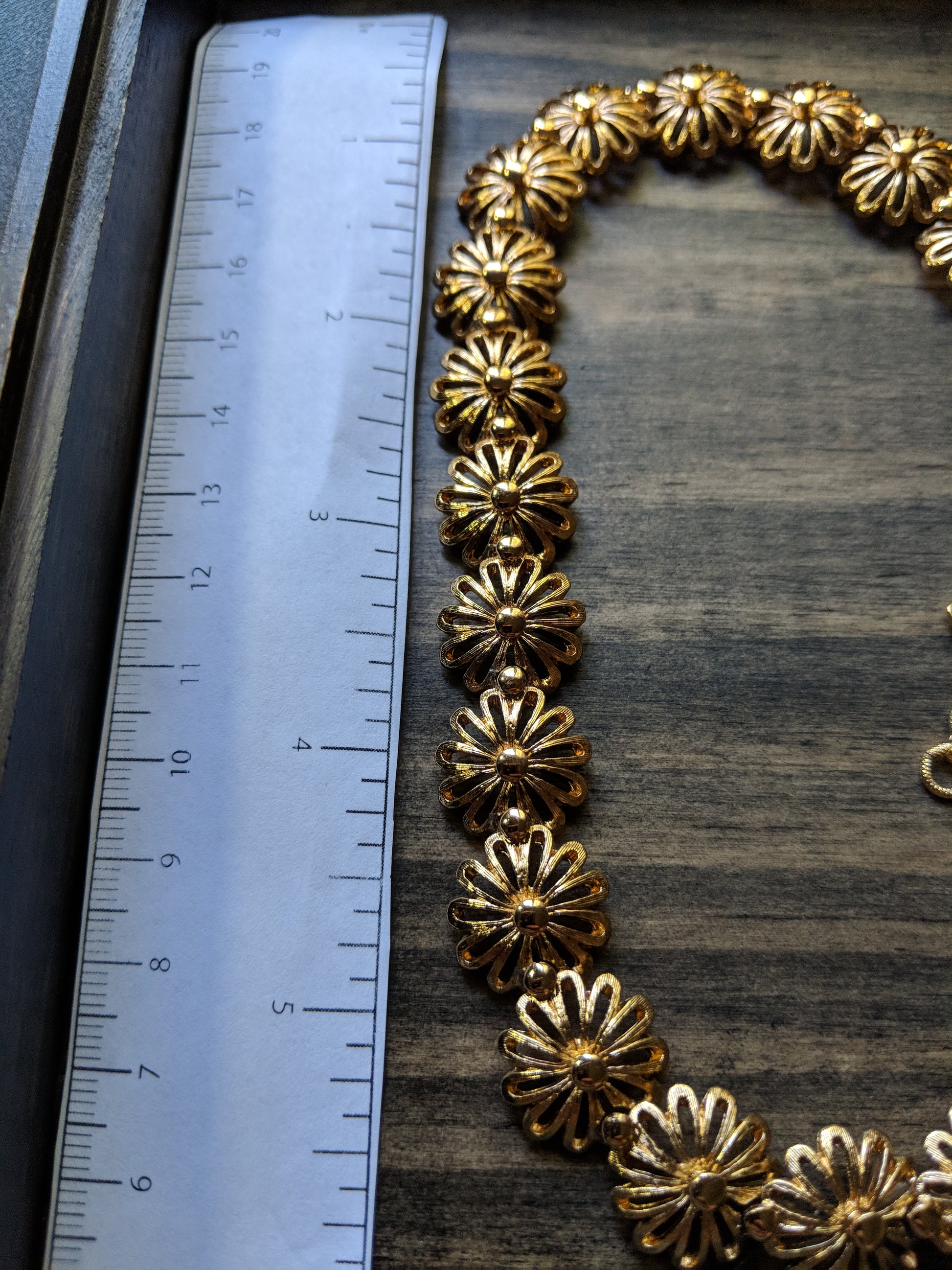 Vintage Monet Flower Design Flat 16" Necklace