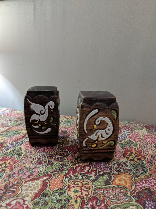 Vintage Brayton Laguna Brown Ceramic Pottery Salt & Pepper Shakers