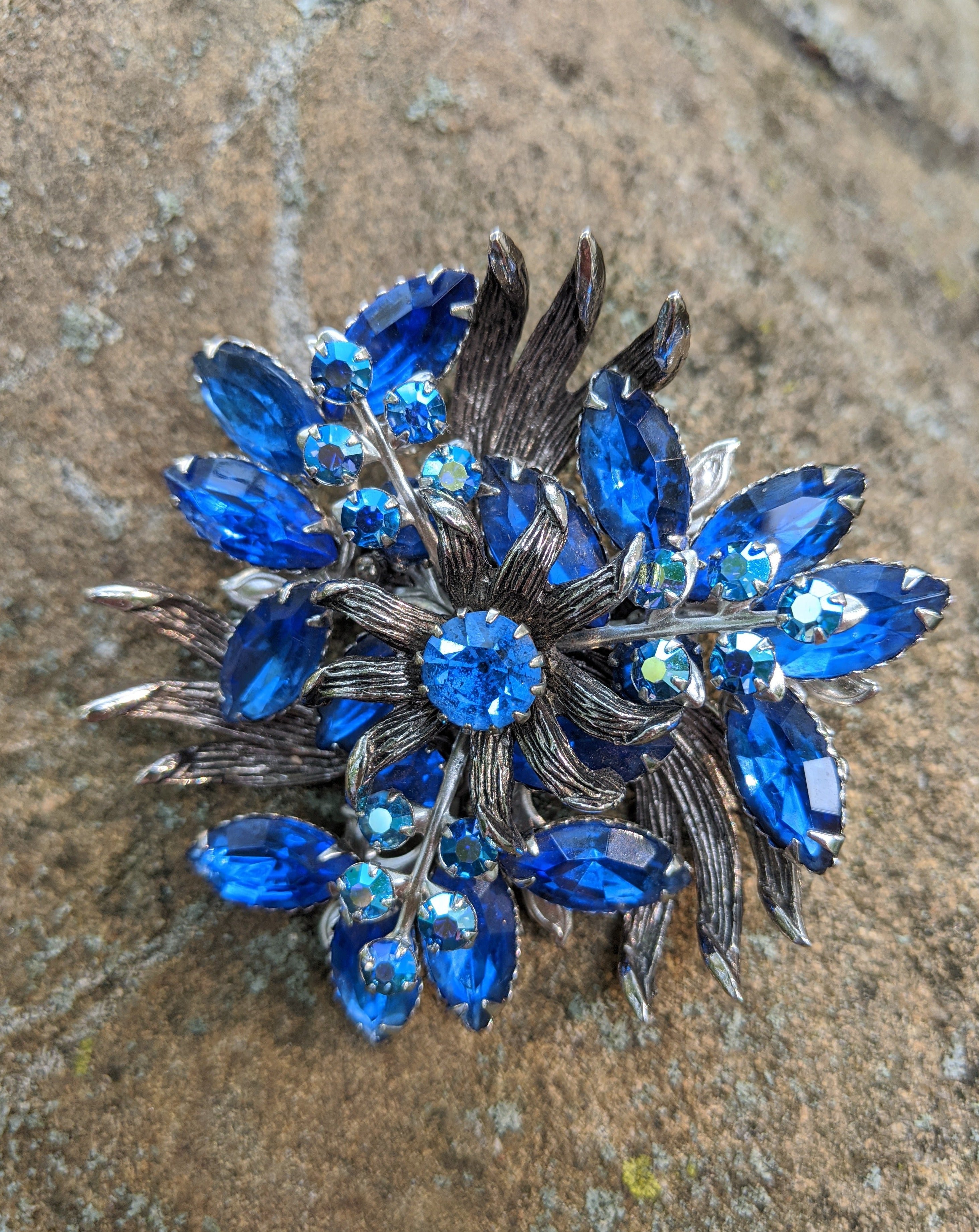 Beau on sale jewels brooch